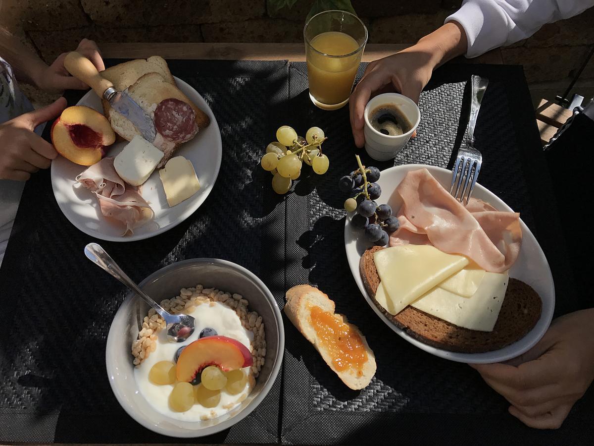 Casa Soave B&B อัลบา ภายนอก รูปภาพ