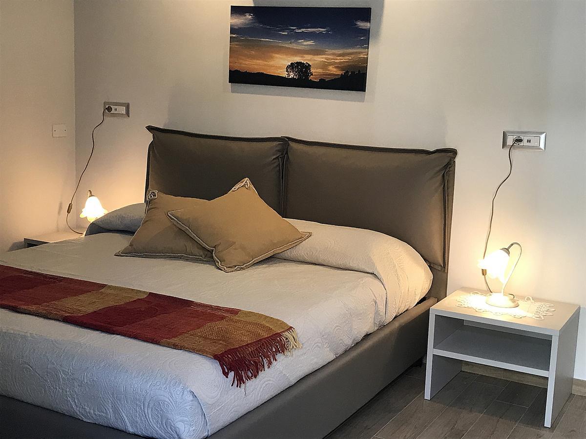 Casa Soave B&B อัลบา ภายนอก รูปภาพ